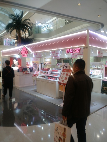 化妆品展柜